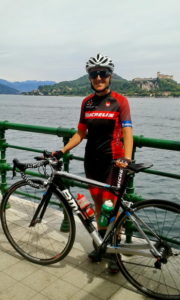 Elisabetta Cane Al Lago Di AronaMO350